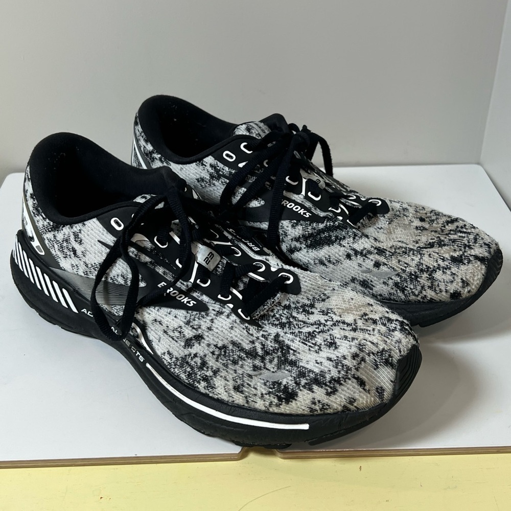 Brooks Size 12 Adrenaline GTS 23 Lightweight Zebra Black White Running Shoe